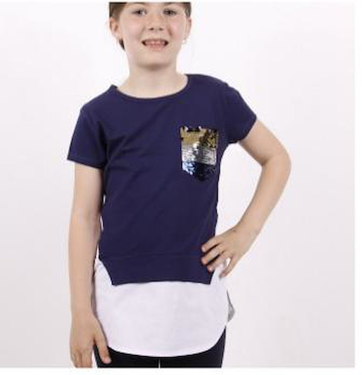 Toontoy Kız Çocuk Göğsü Cepli Pul Nakışlı Tişört