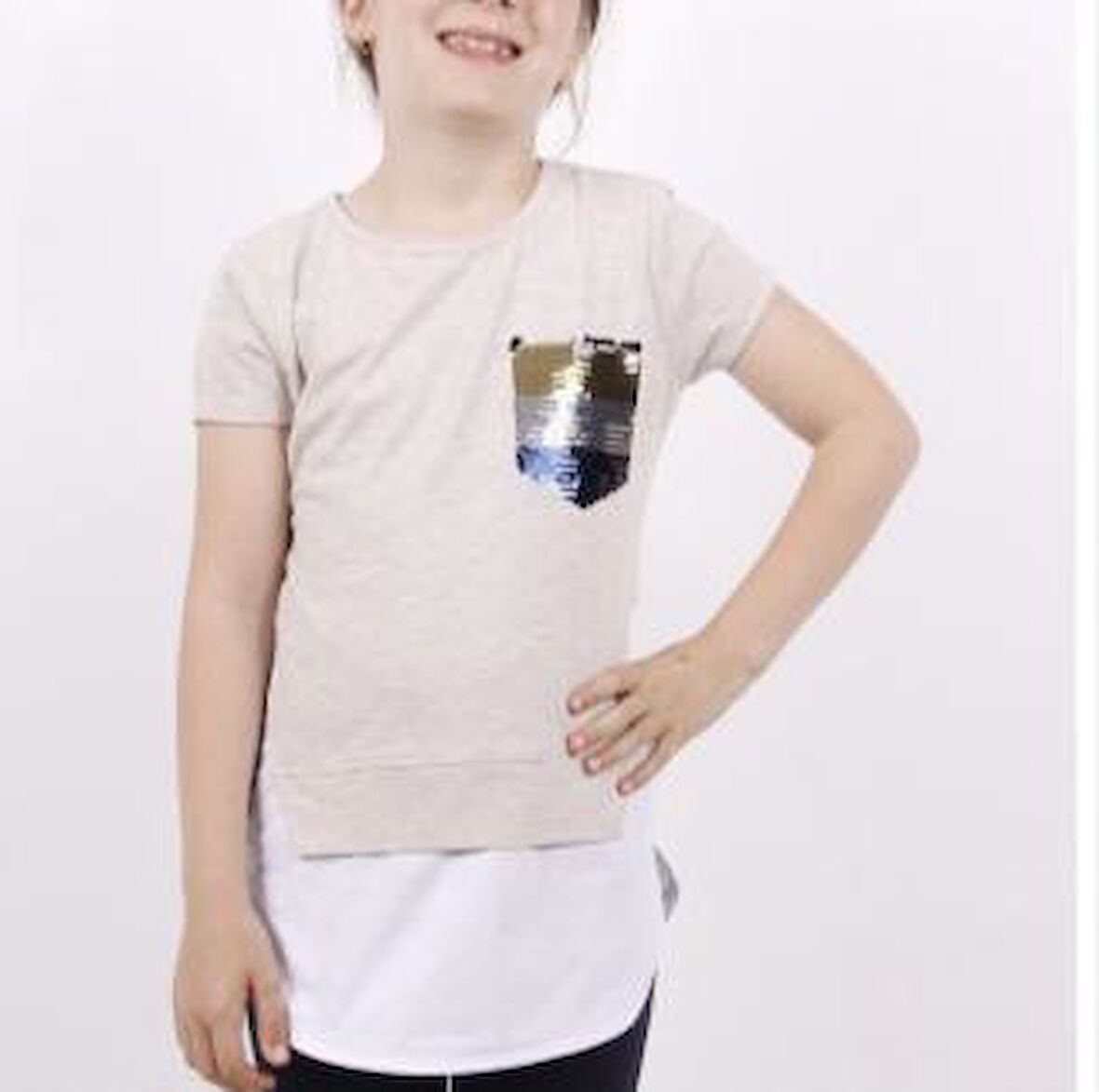 Toontoy Kız Çocuk Göğsü Cepli Pul Nakışlı Tişört