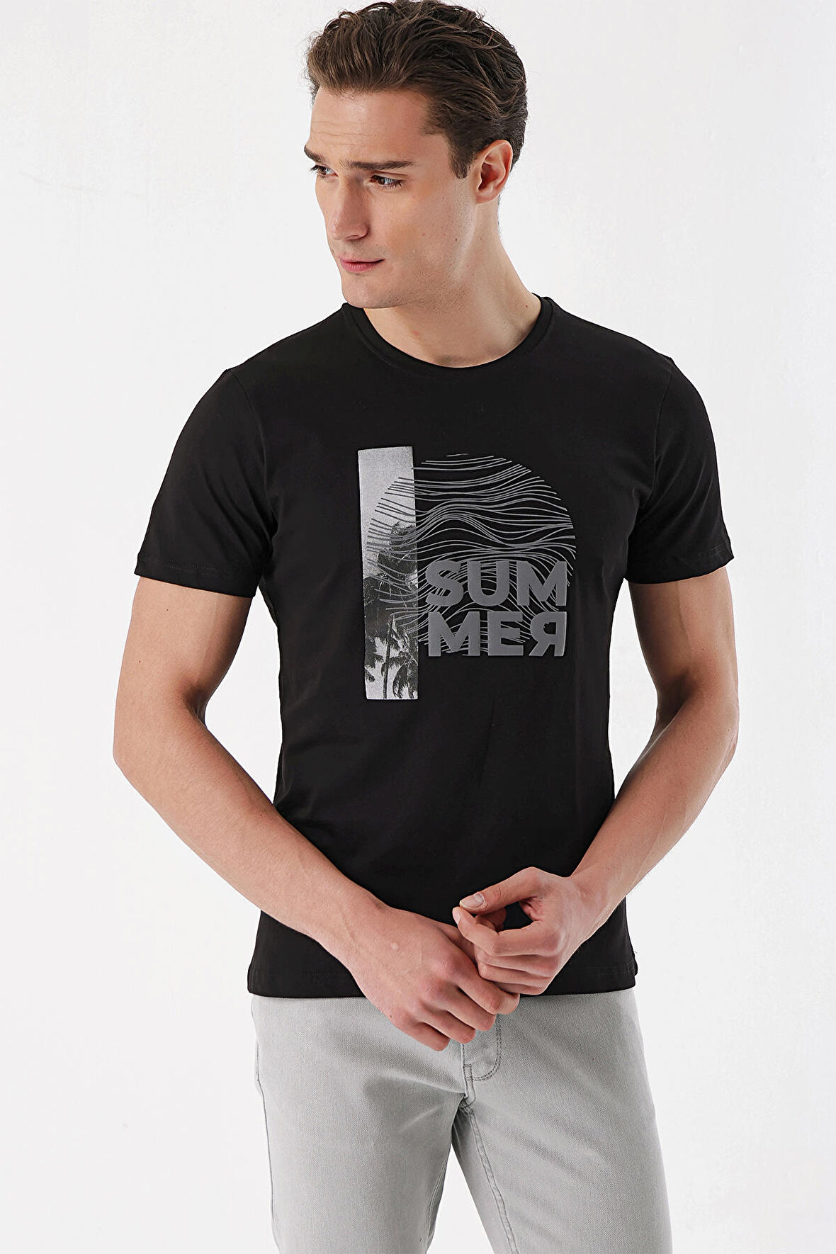  Erkek Siyah Bisiklet Yaka Trend Baskılı Slim Fit Rahat Kesim T-Shirt