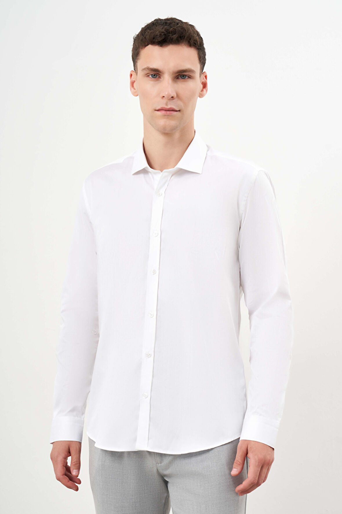  Erkek Beyaz Pamuk Baskılı Desenli  İtalyan Yaka Slim Fit Gömlek