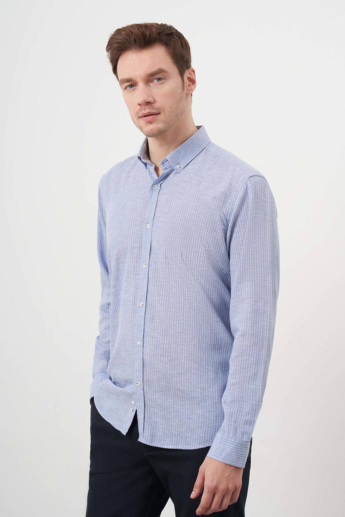  Erkek A. MAVİ Keten Çizgili Düğmeli Yaka Regular Fit Gömlek
