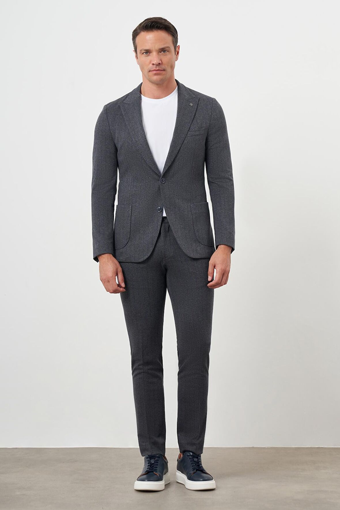  Erkek Füme Poliviskon Trend Çizgili Desen Slim Fit Sivri Yaka Takım Elbise