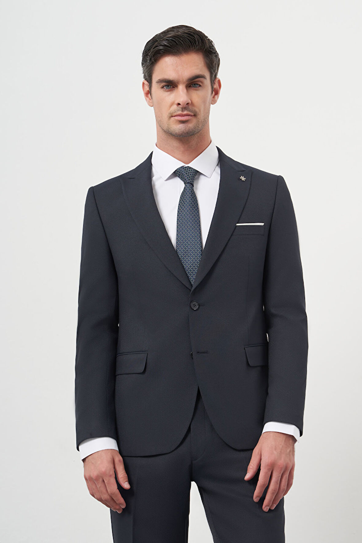  Erkek Lacivert Poliviskon Basic Jakar Desen Slim Fit Sivri Yaka Takım Elbise