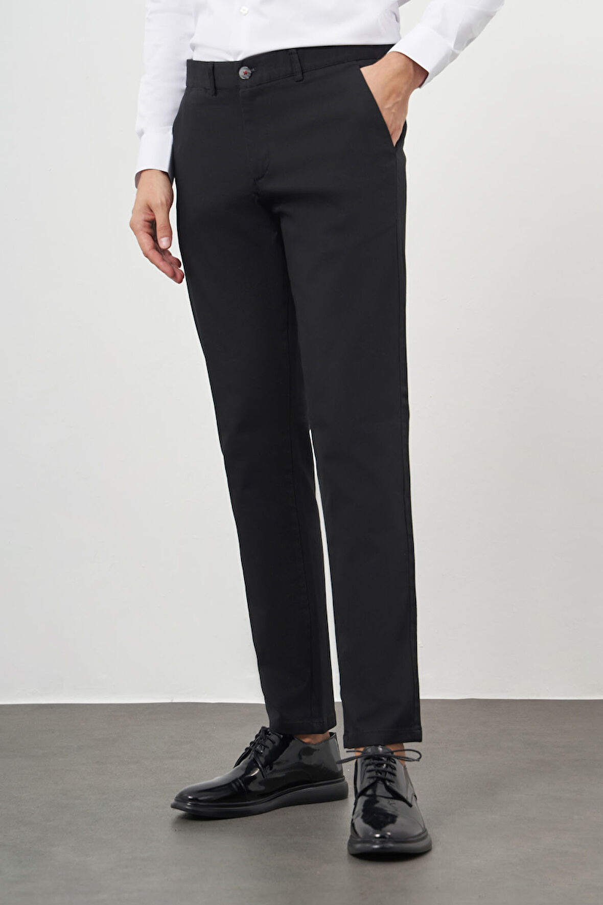  Erkek Siyah Chino Dynamik Fit Pantolon