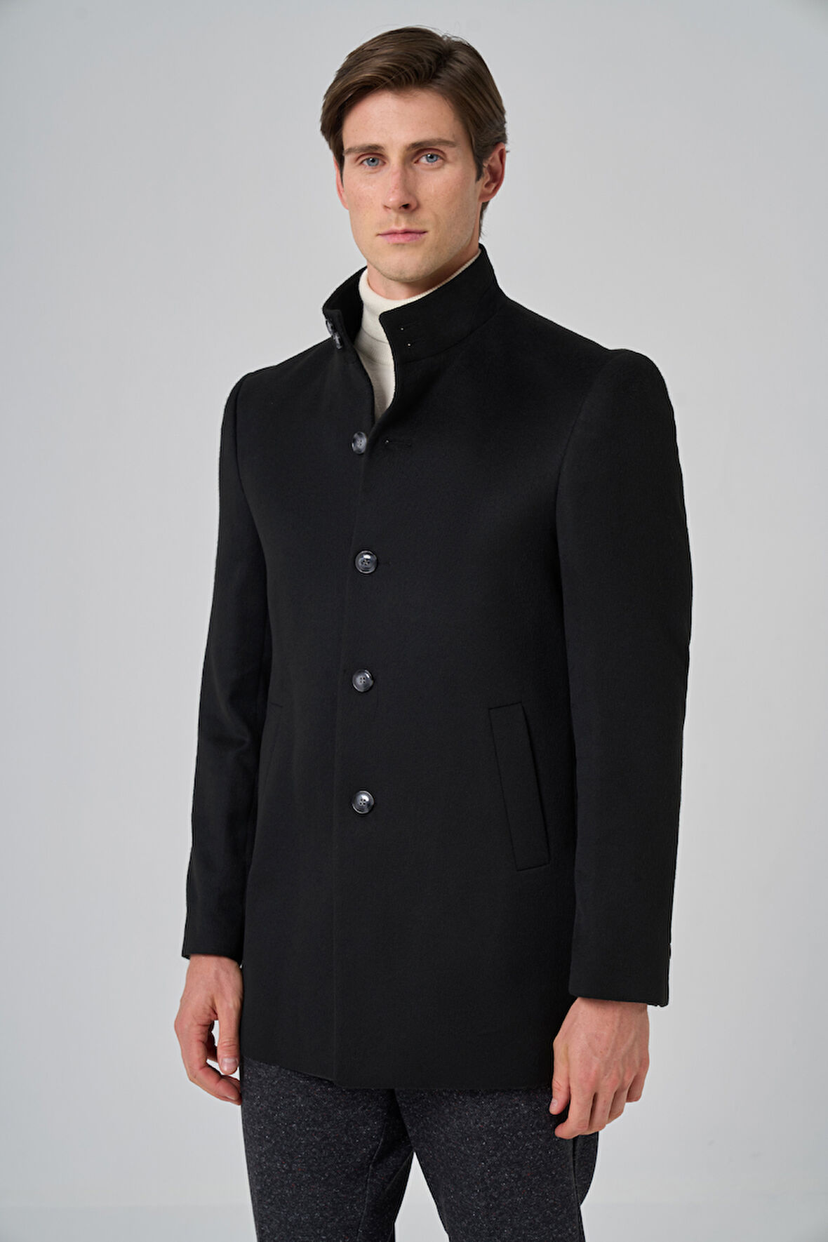  Erkek Siyah Desenli Hakim Yaka Dynamic Fit Kaban