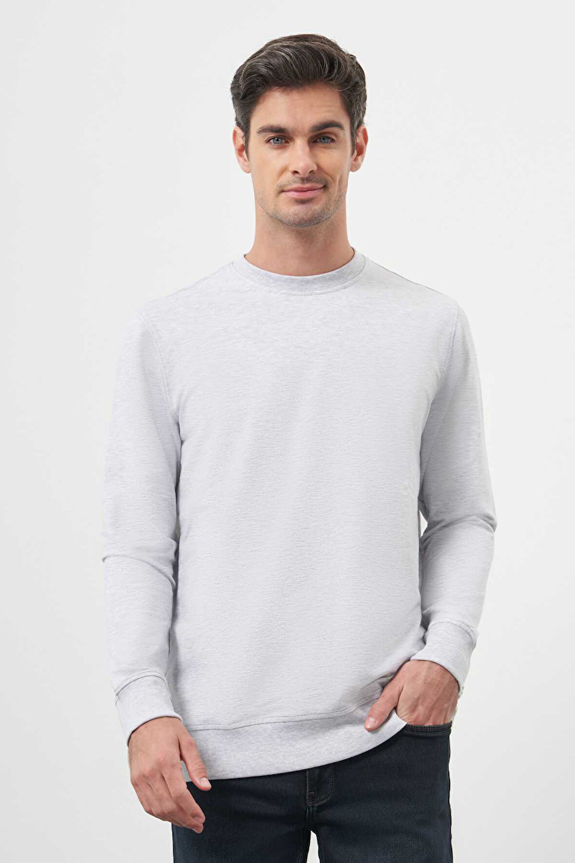  Erkek Gri Bisiklet Yaka Dynamic Fit Rahat Kesim Sweatshirt