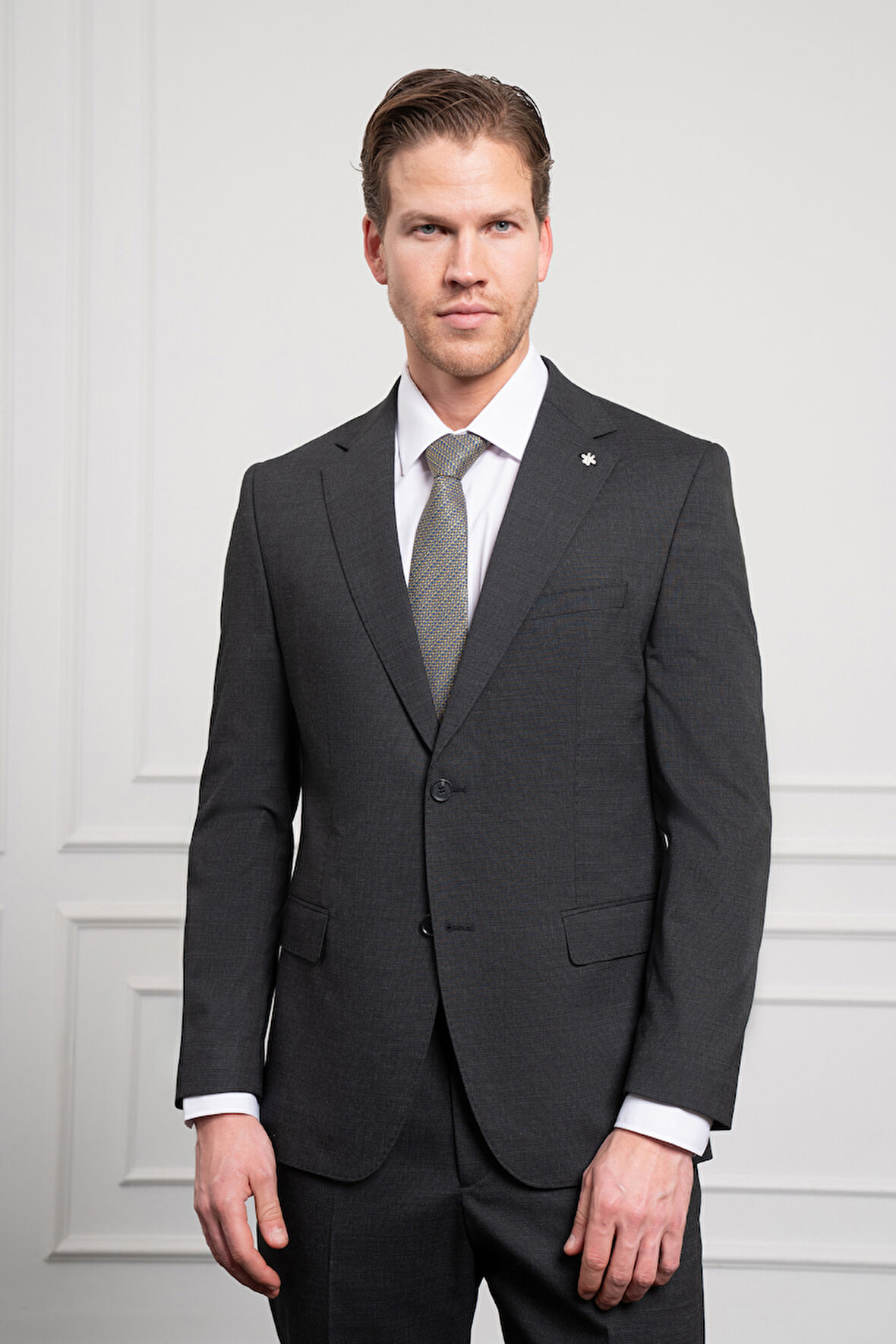  Erkek Antrasit Trend Yünlü Dynamic Fit Rahat Kesim Mono Yaka Takım Elbise