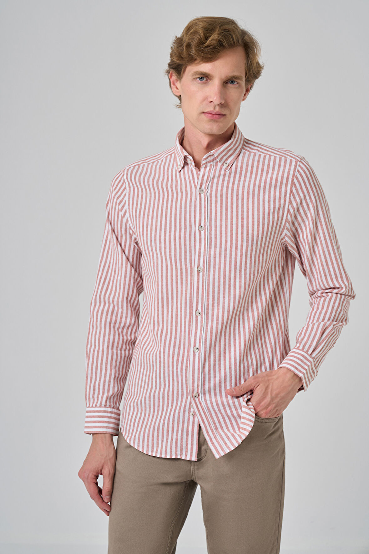  Erkek Turuncu Slim Fit Düğmeli Yaka Gömlek