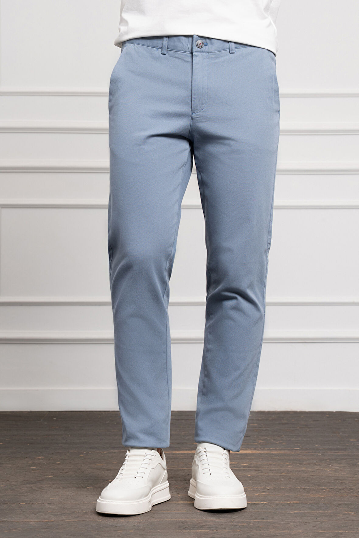  Erkek Mavi Dynamic Fit Rahat Kesim Chino Pantolon