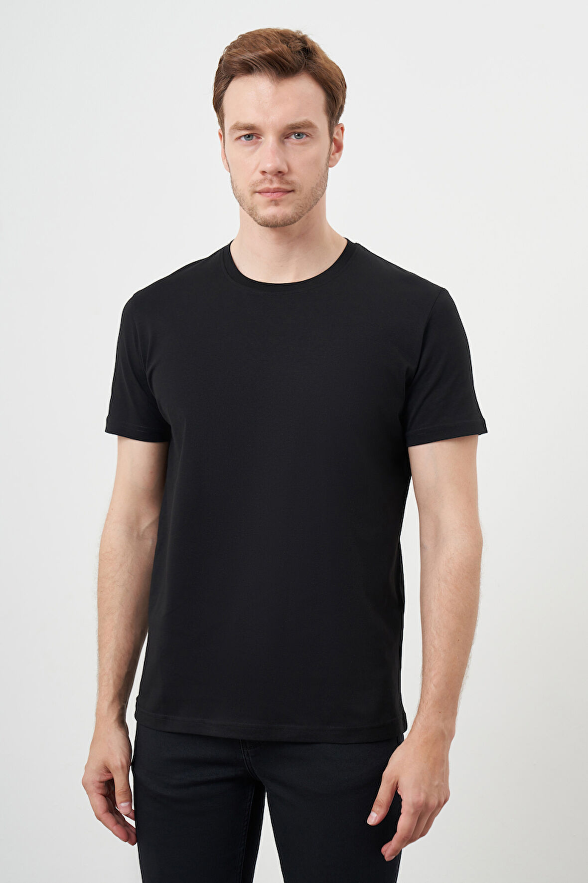  Erkek Siyah Basic Bisiklet Yaka Dynamic Fit Rahat Kesim T-Shirt