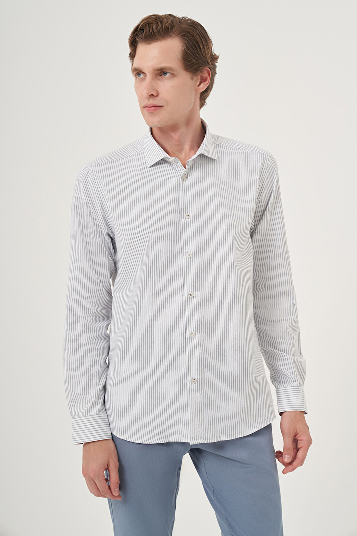  Erkek Lacivert Slim Fit Çizgi Desen Sert Spor Yaka Gömlek