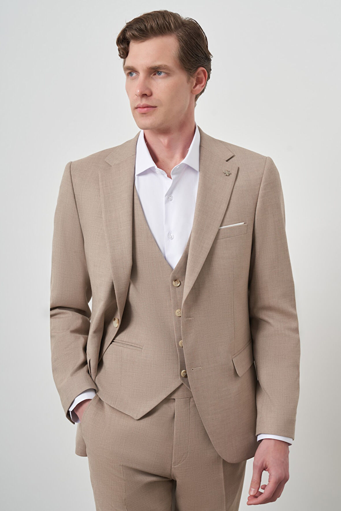  Erkek Bej Yünlü Slim Fit Yelekli Mono Yaka Takım Elbise