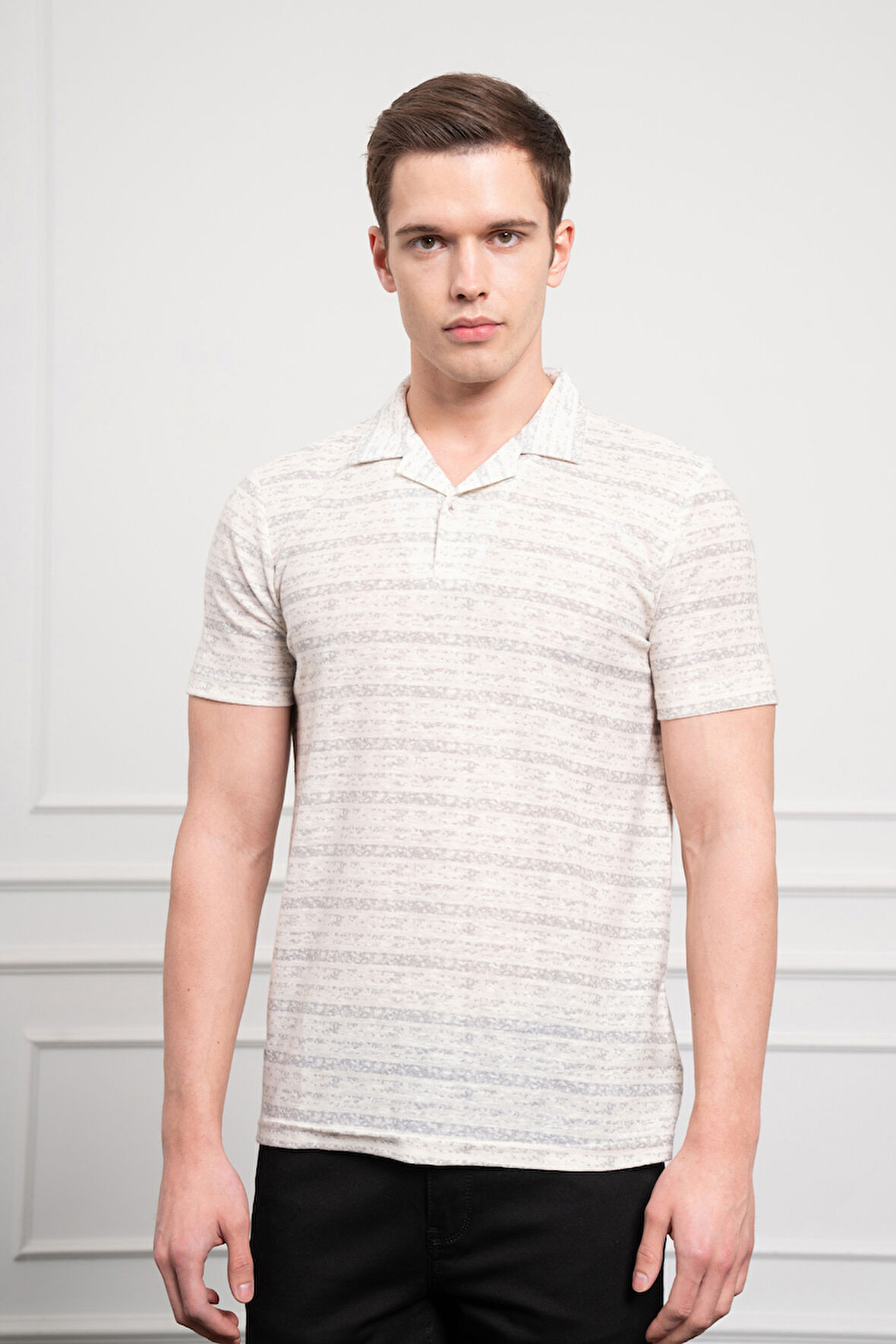  Erkek Gri Trend Dynamic Fit Rahat Kesim Polo Yaka T-Shirt
