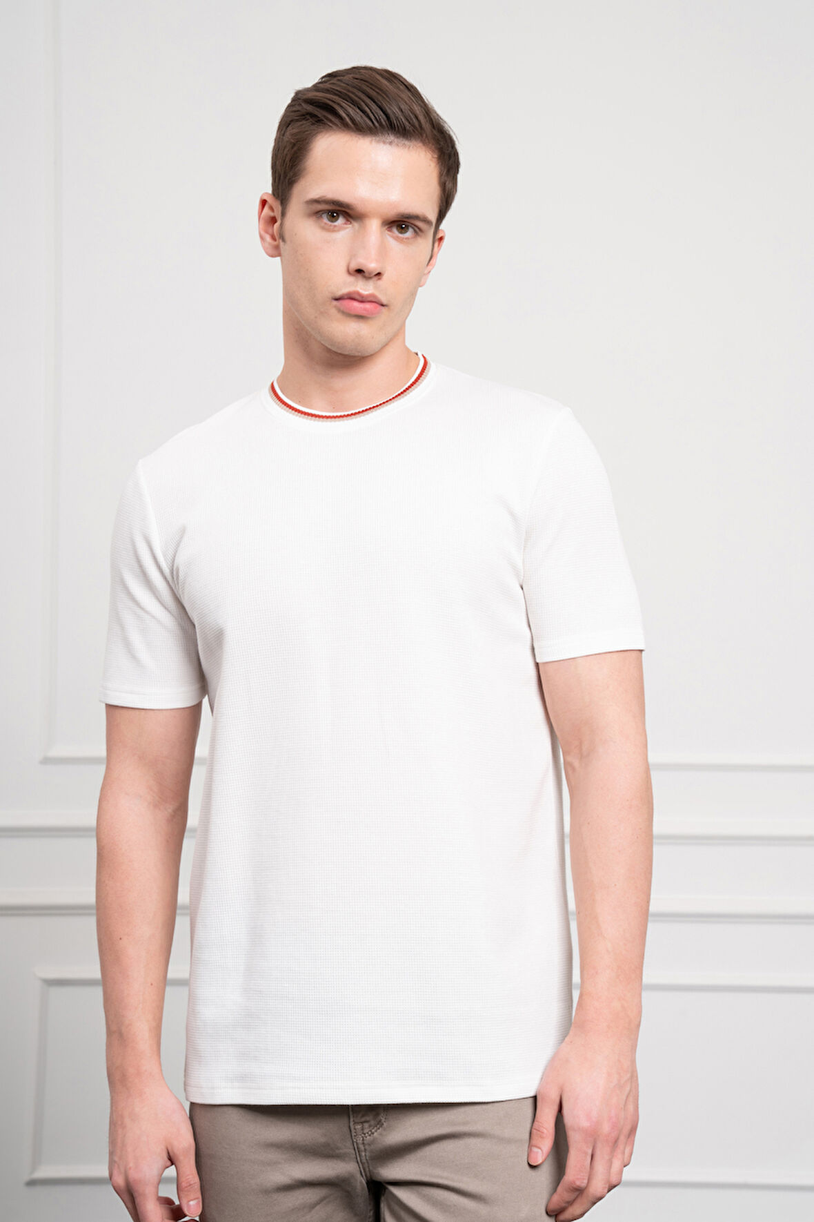  Erkek Ekru Trend Bisiklet Yaka Dinamik Fit T-Shirt