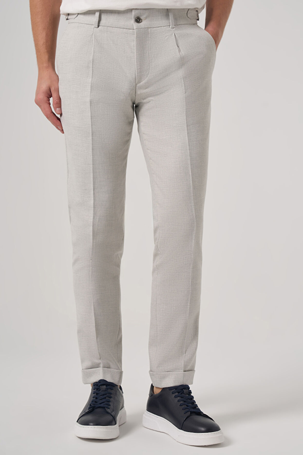  Erkek Gri Trend Pileli Slim Fit Pantolon