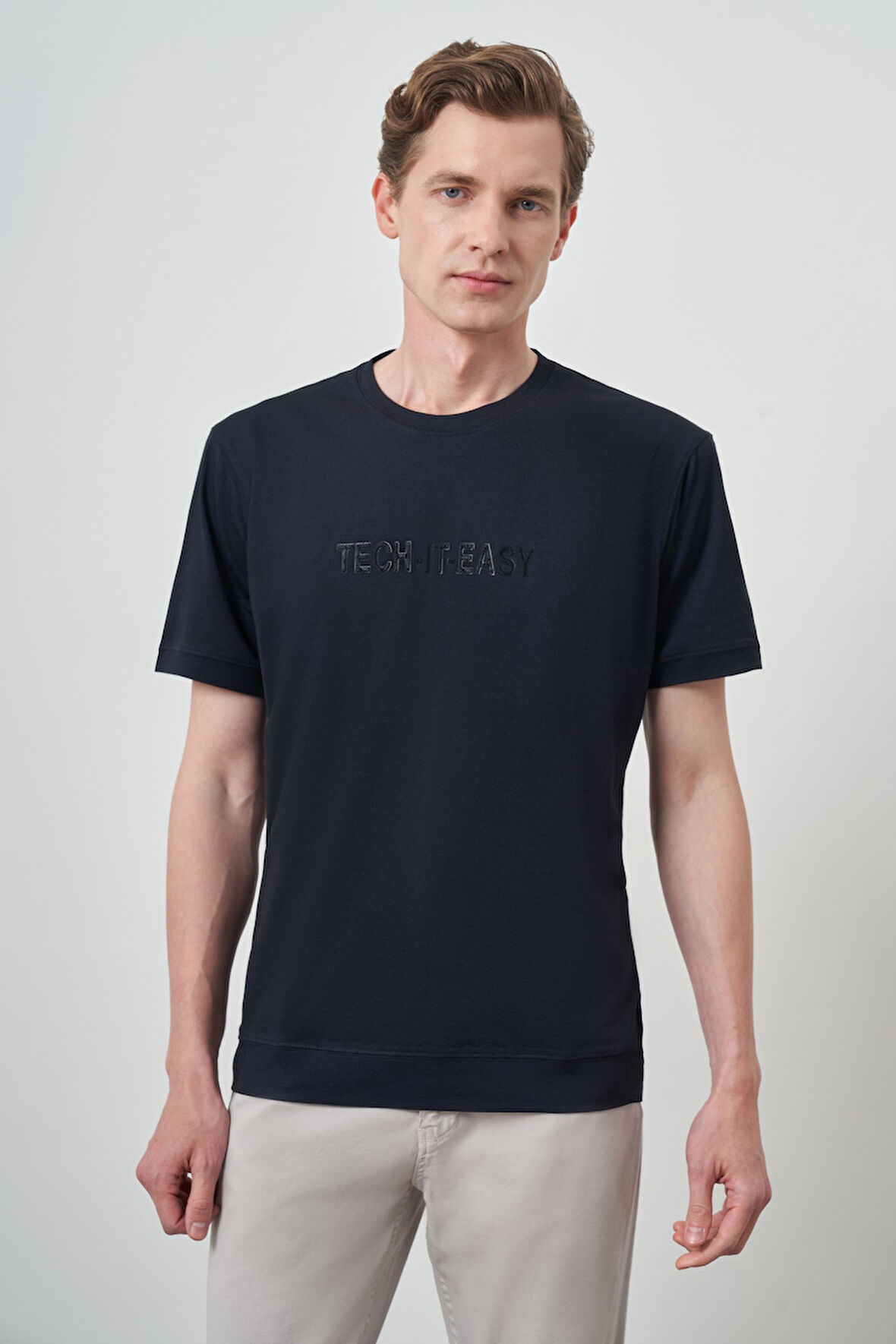  Erkek Lacivert Trend Bisiklet Yaka Baskılı Tshirt