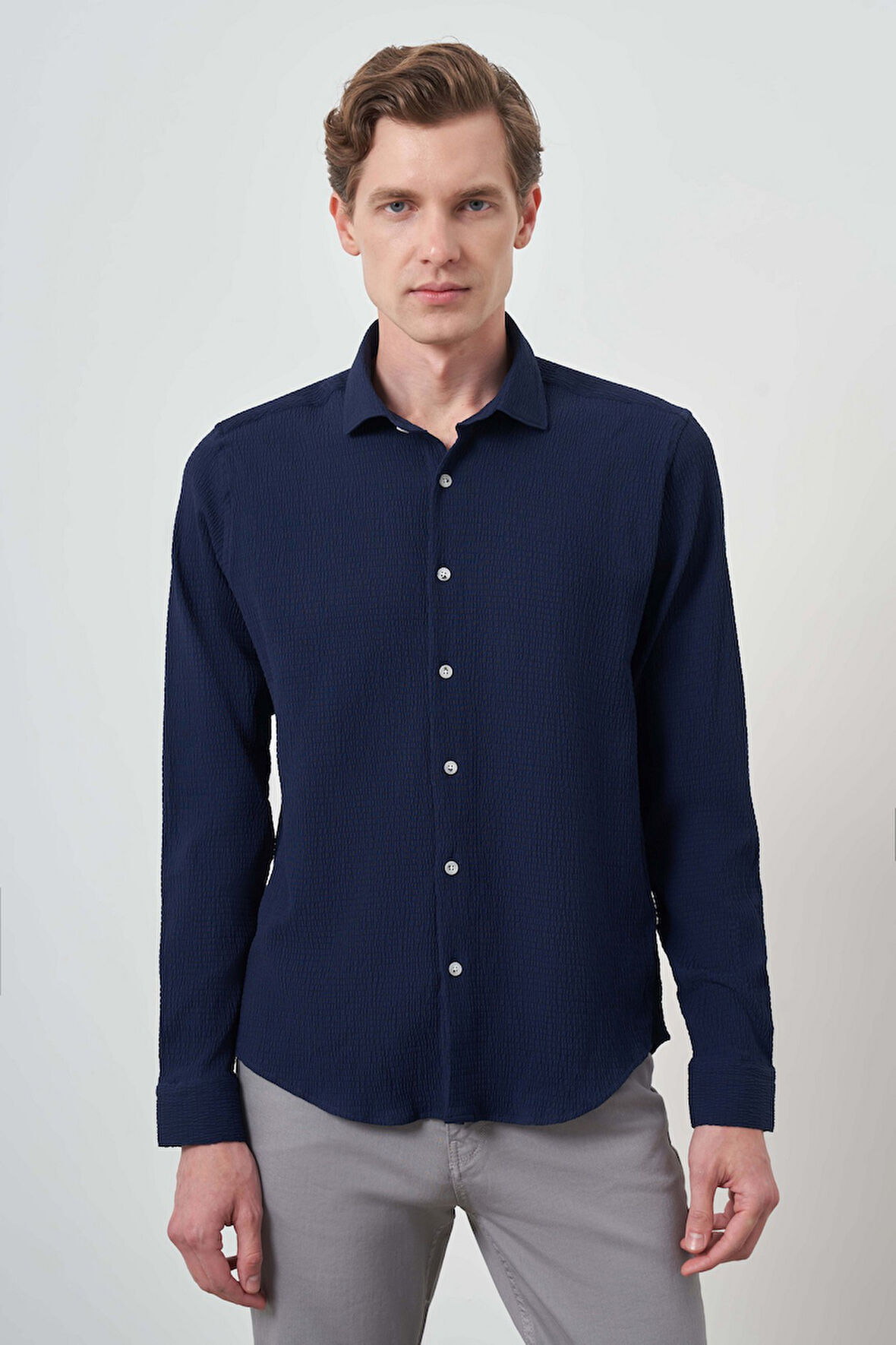  Erkek Lacivert Gofre Trend Desenli Dynamic Fit İtalyan Yaka Gömlek