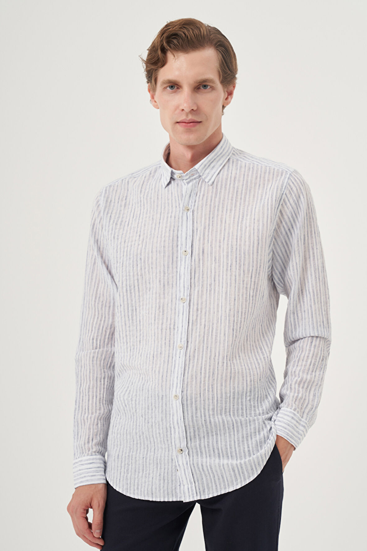  Erkek Lacivert Keten Trend Dynamic Fit Britli Yaka Gömlek