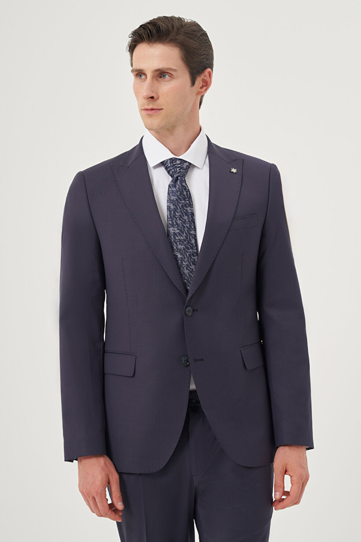  Erkek Lacivert Yünlü  8-Drop Trend Çizgili Slim Fit Sivri Yaka Takım Elbise