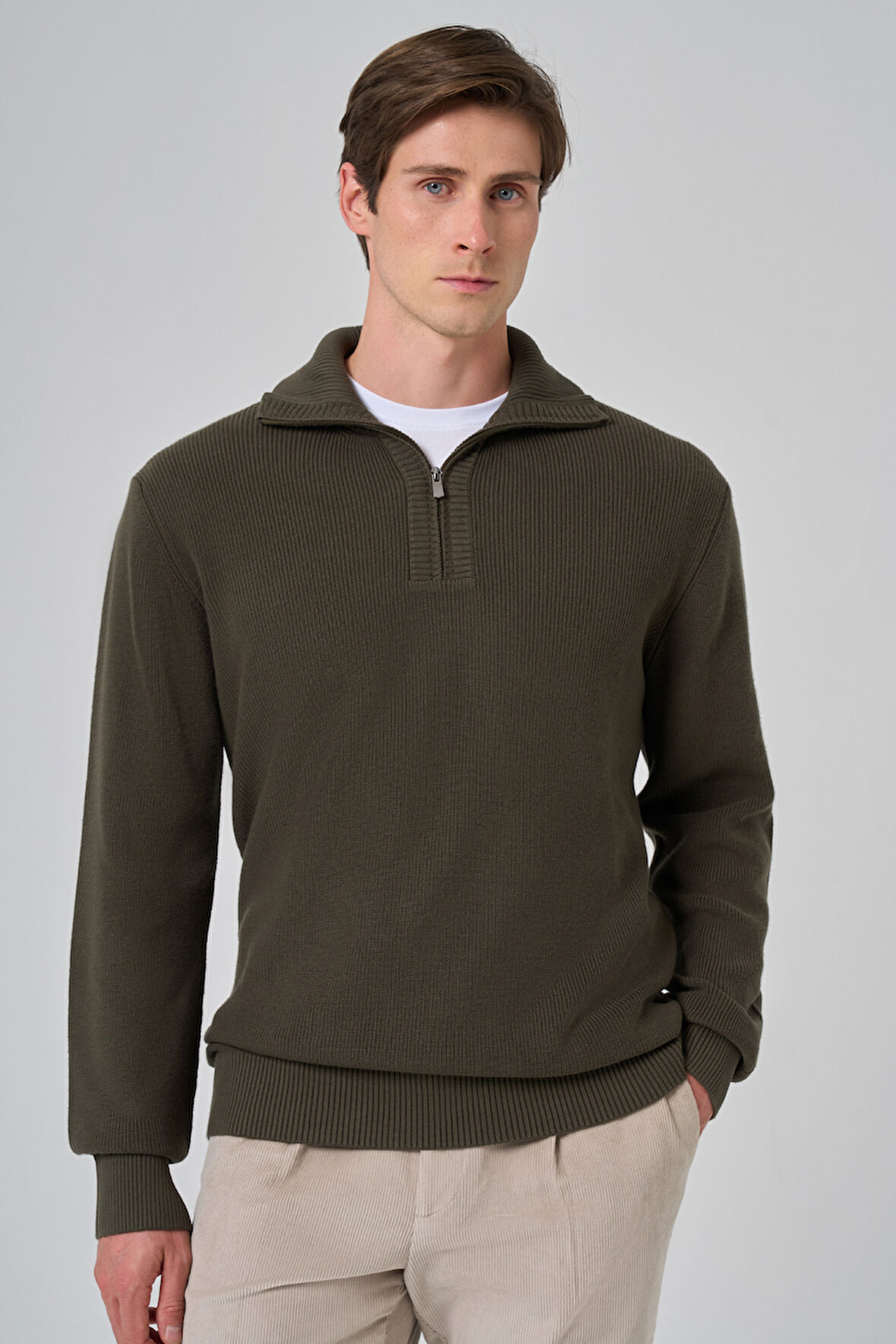  Erkek Haki Trend Bato Yaka Dynamic Fit Rahat Kesim Triko