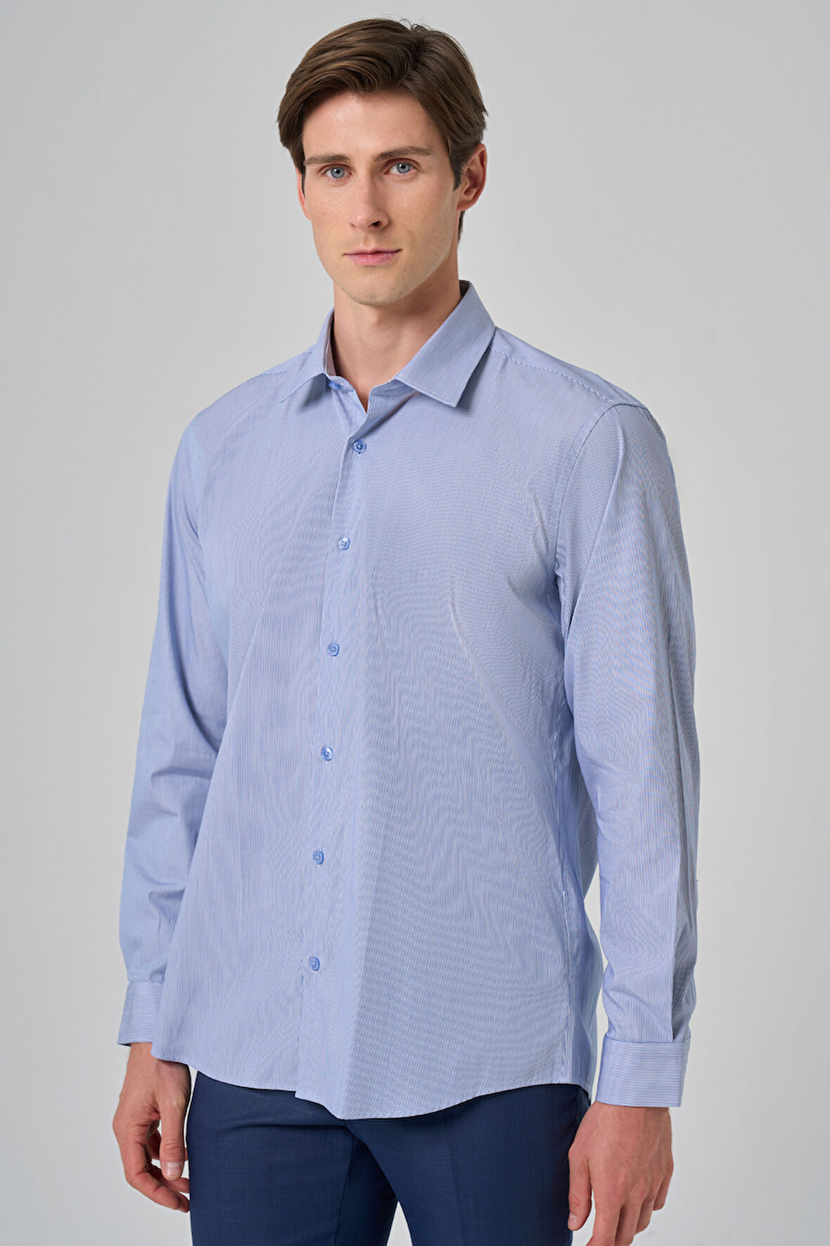  Erkek Lacivert Çizgili Regular Fit Sert Yaka Gömlek
