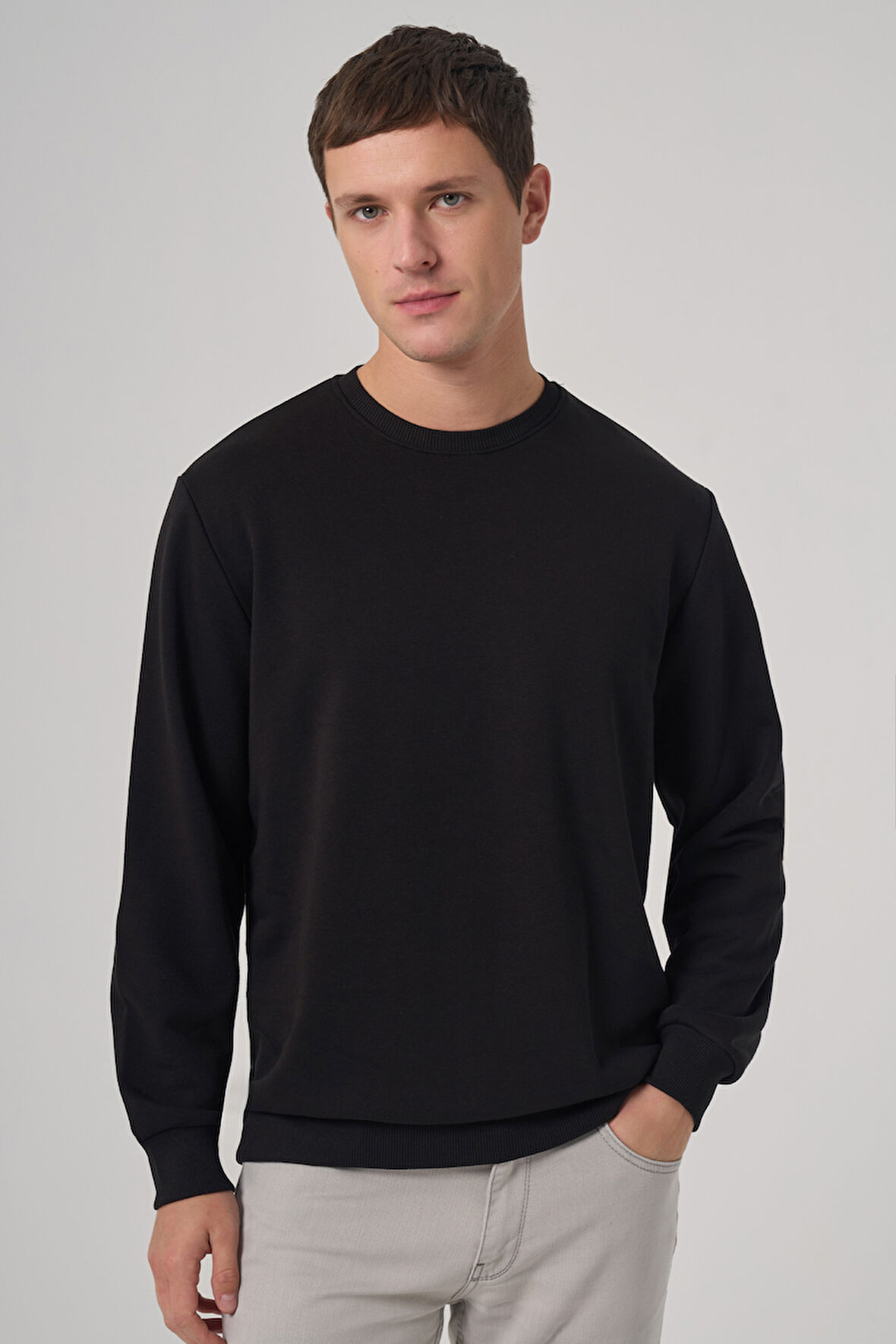  Erkek Siyah Basic Bisiklet Yaka Sweatshirt