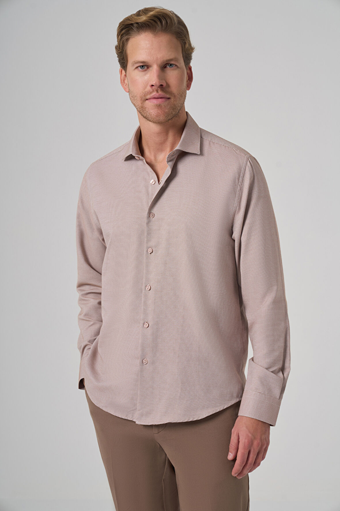  Erkek Bej Polyester Trend Desenli Dynamic Fit İtalyan Yaka Gömlek