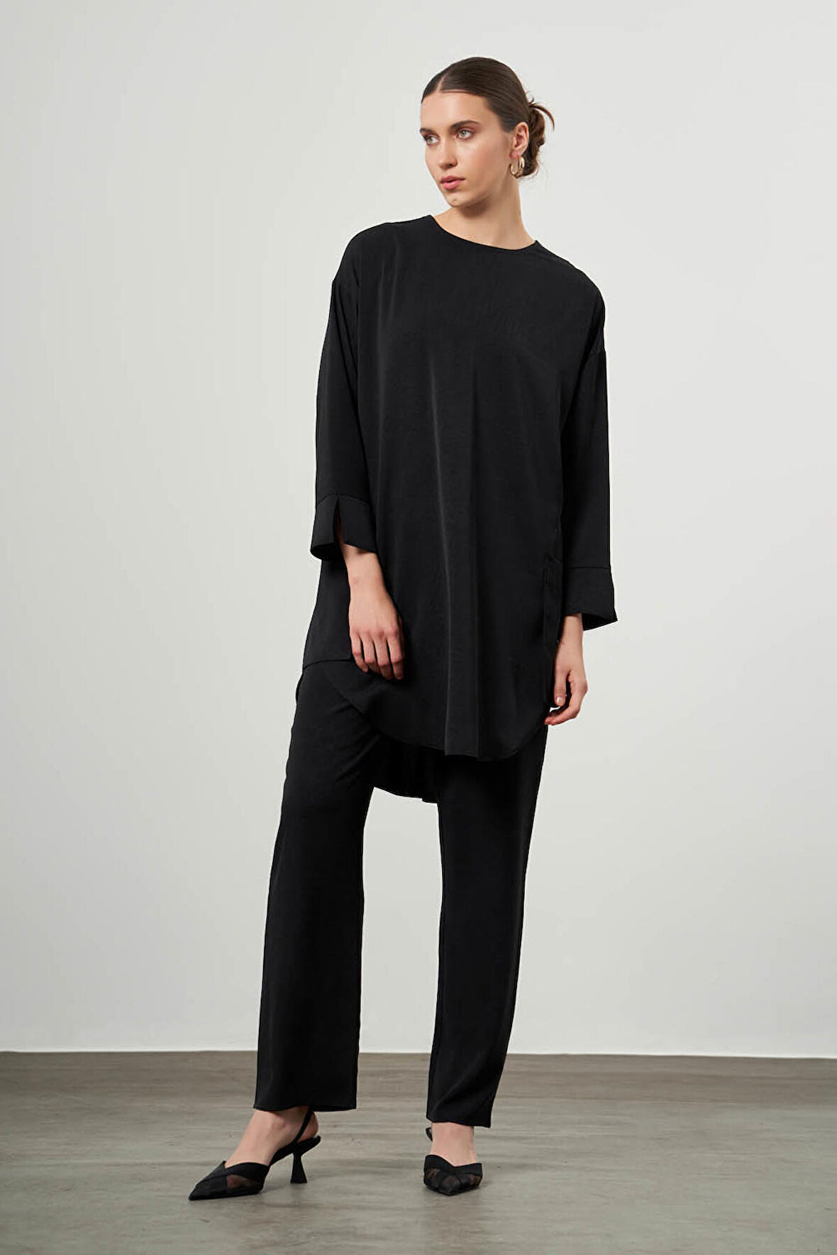 Desen Dokulu Cepli Siyah Tunik