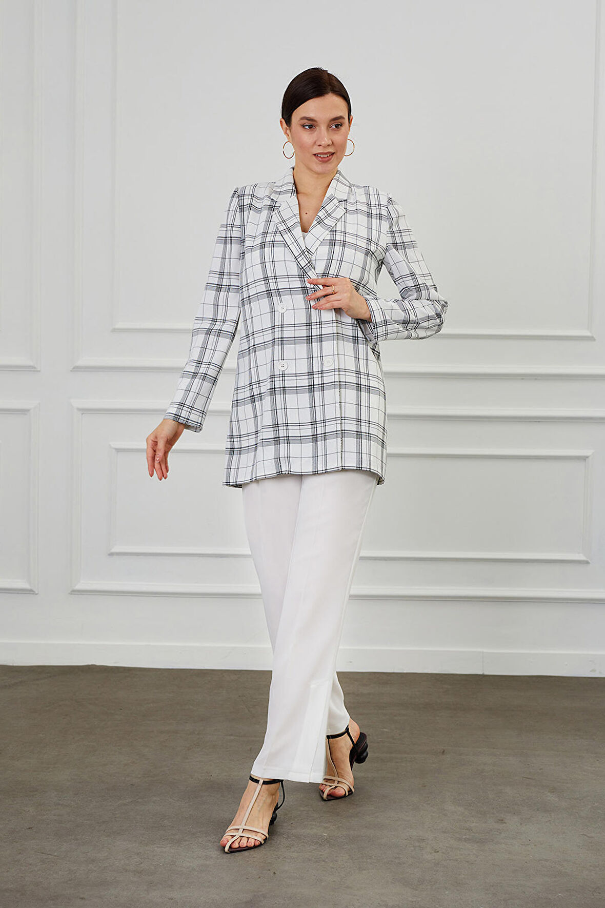 Yan Paça Yırtmaçlı Ekru Pantolon