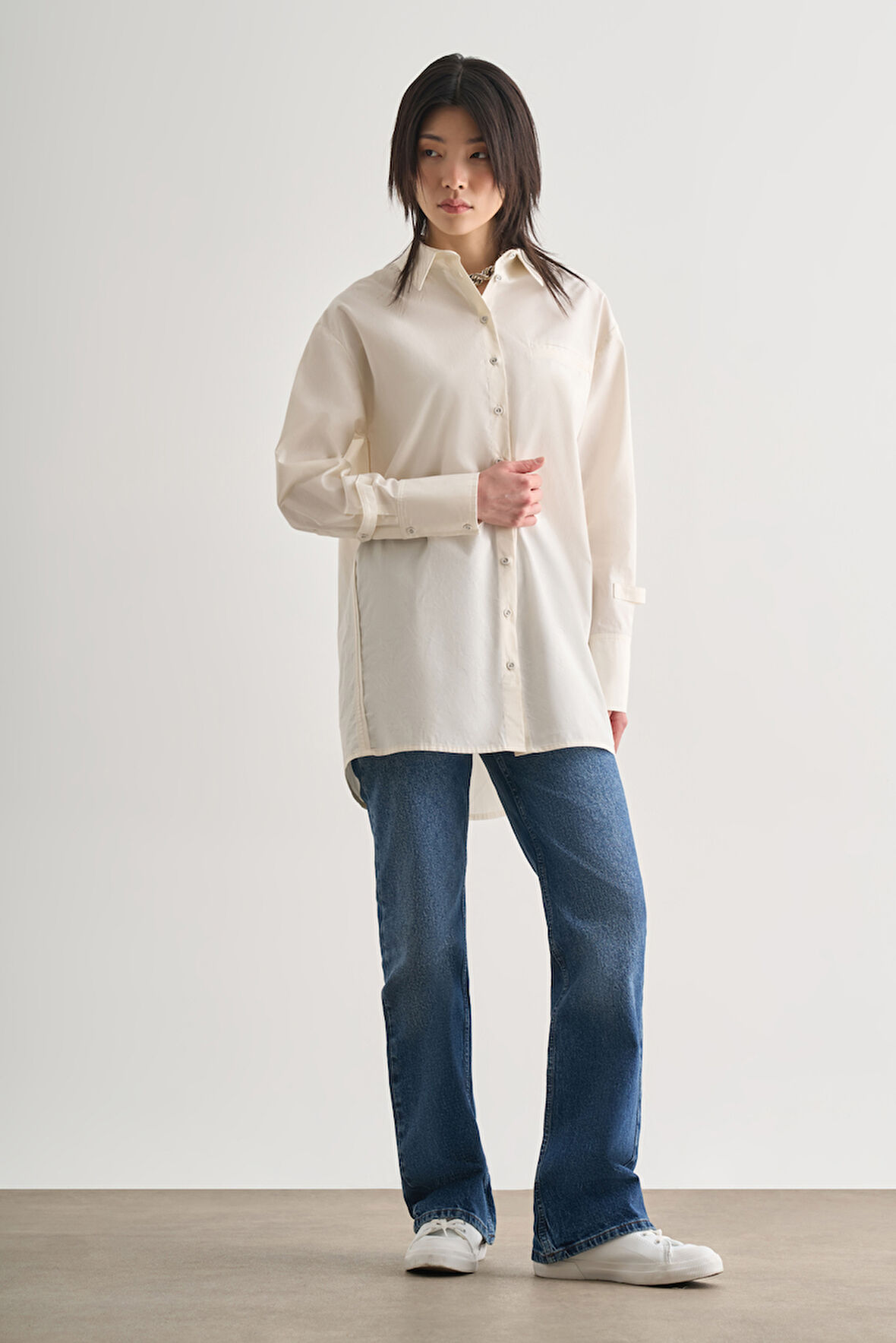 Mizalle Premium Saf Pamuk Kol Manşet Detaylı Ekru Uzun Gömlek