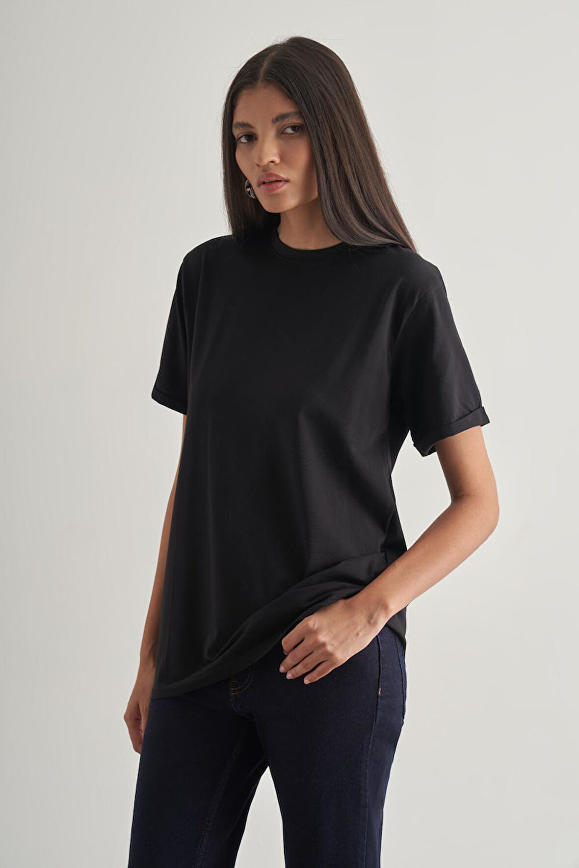 Mizalle Pamuklu Siyah Oversize Basic Tişört