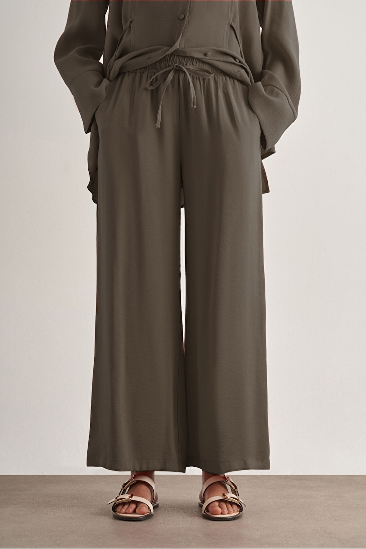 Mizalle Beli İpli Modal Karışımlı Vizon Rengi Rahat Pantolon