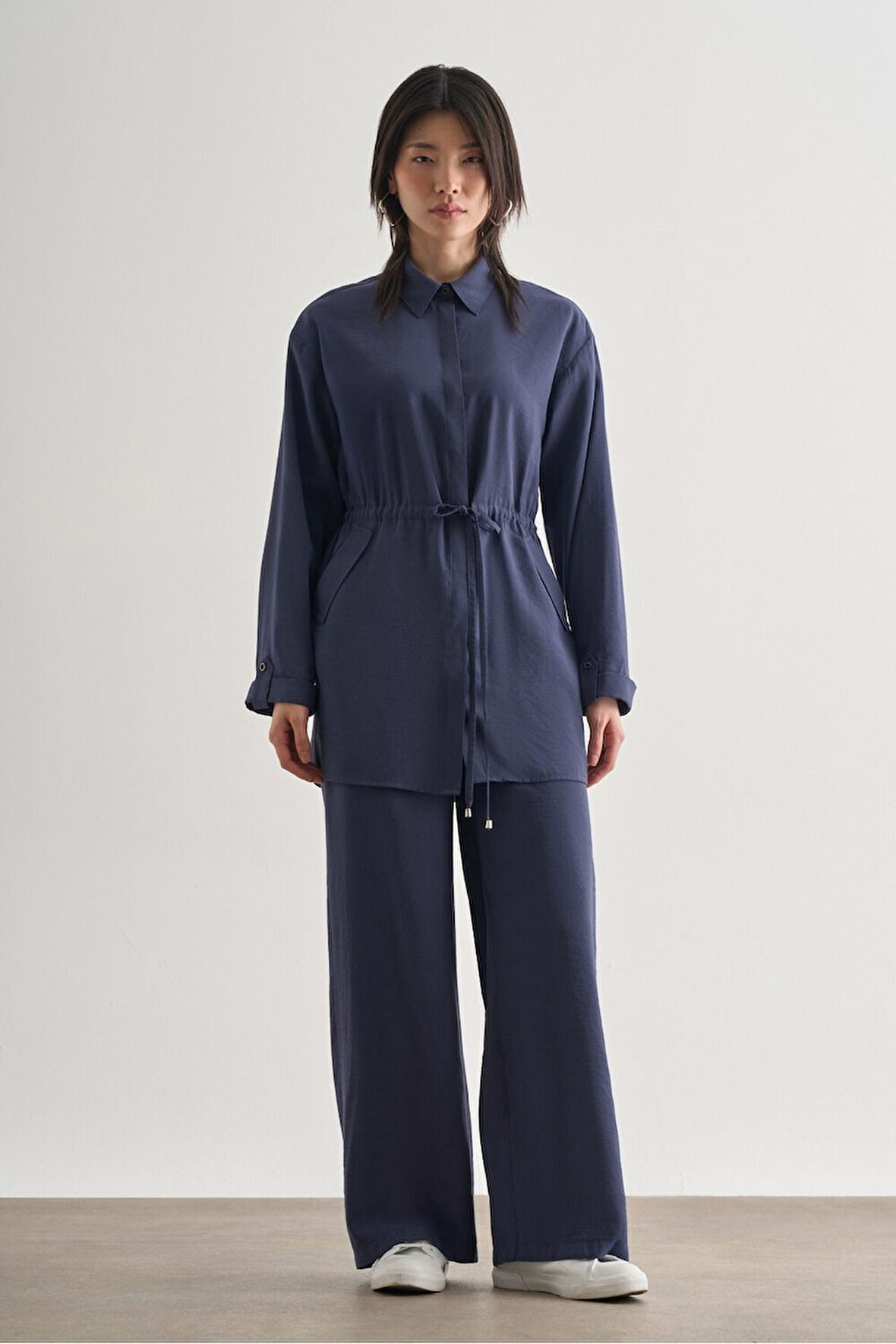 Mizalle Çift Cepli Beli İp Büzgülü Modal Lacivert Tunik