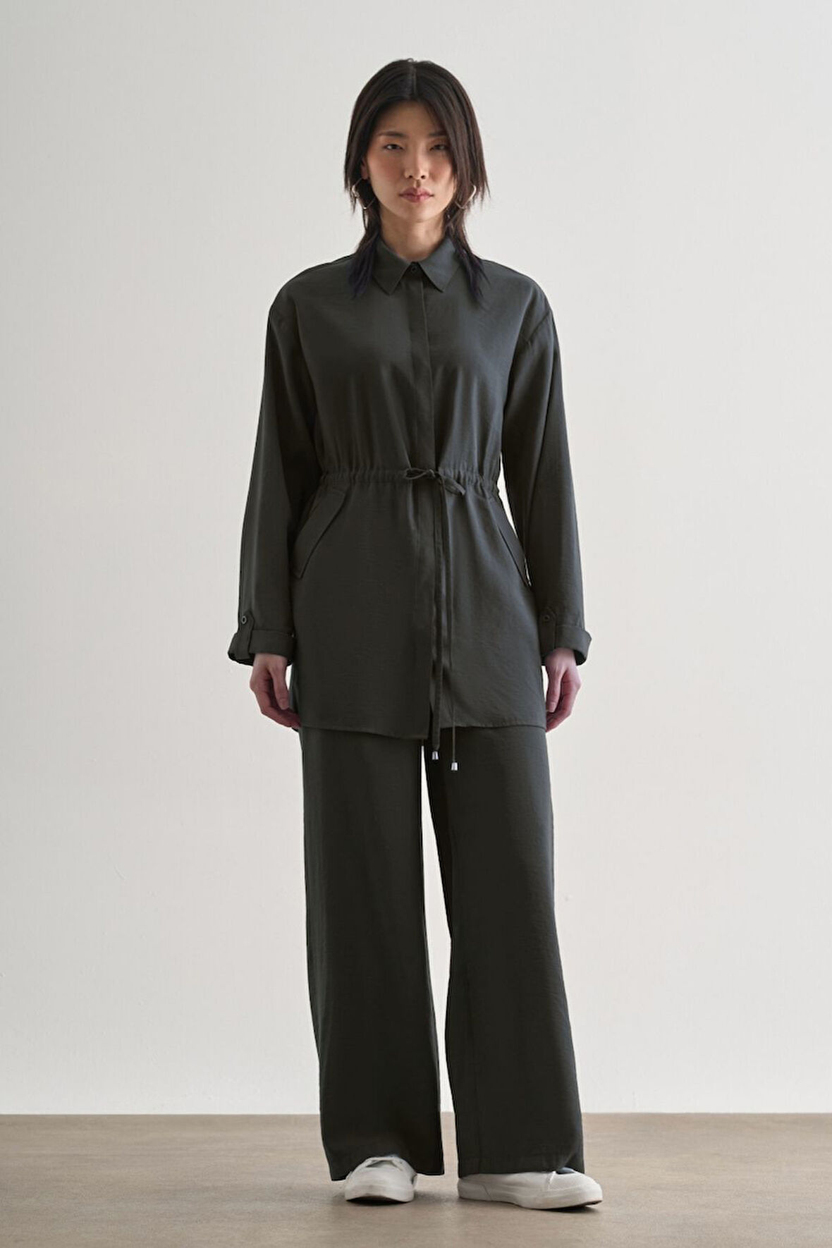 Mizalle Beli İp Büzgülü Modal Gri Tunik