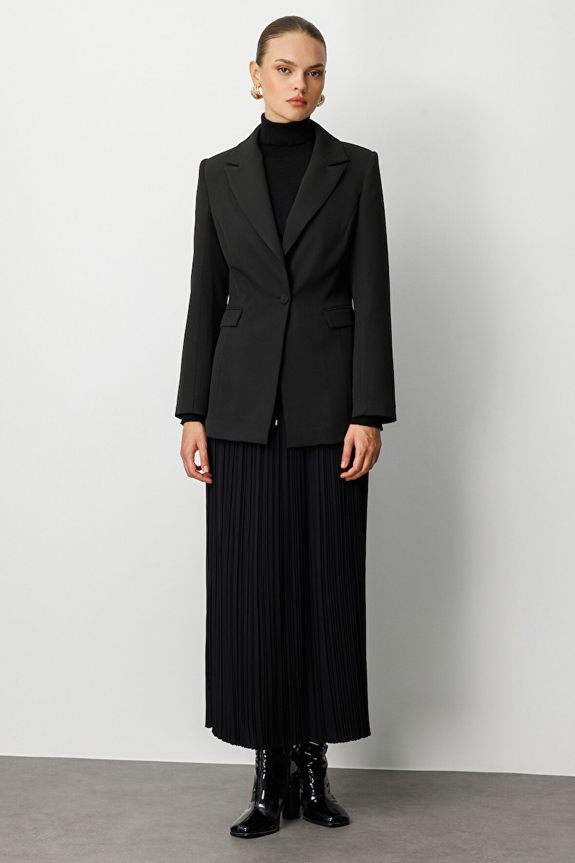 Mizalle Tek Düğme Klasik Siyah Ceket