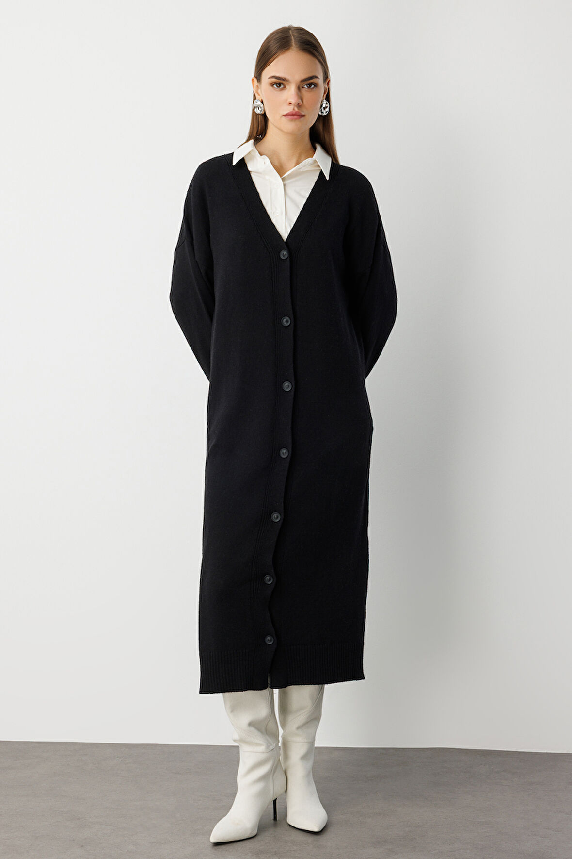 Mizalle Oversize V Yaka Uzun Siyah Triko Hırka