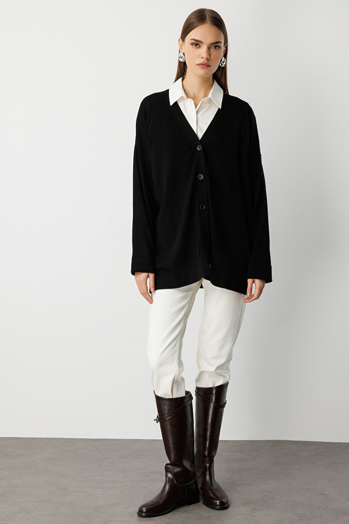 Mizalle Ekstra Oversize Düşük Kol Basic Siyah İnce Triko Hırka