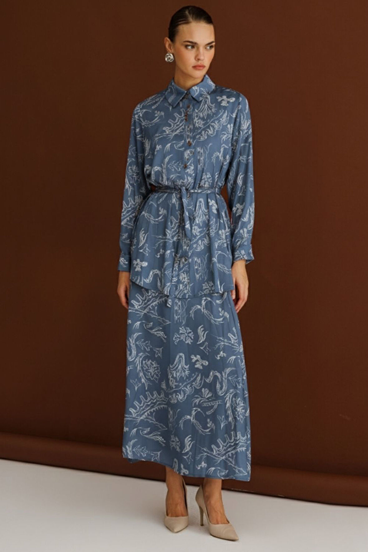 Mizalle Mavi Desenli Evaze Uzun Saten Etek