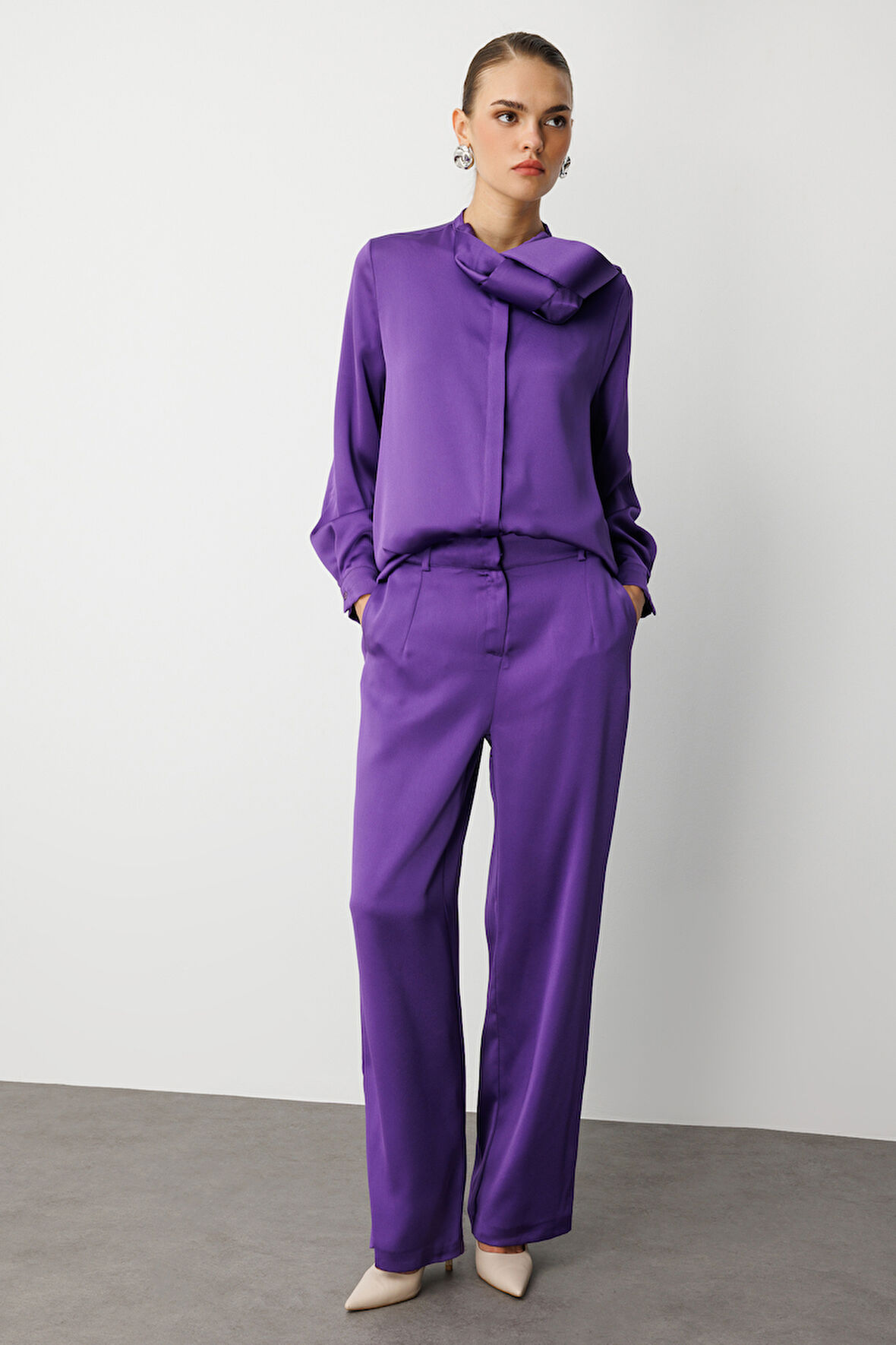 Mizalle Geniş Paça Mor Saten Şık Pantolon