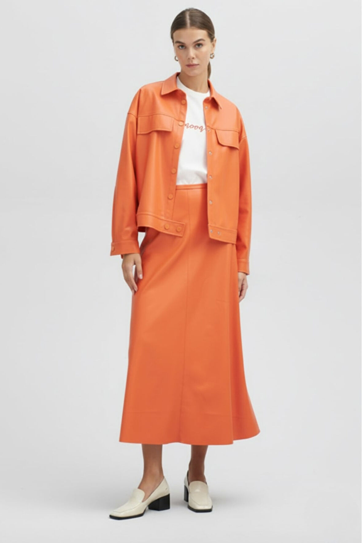 Mizalle Deri Görünümlü Turuncu Ceket Gömlek