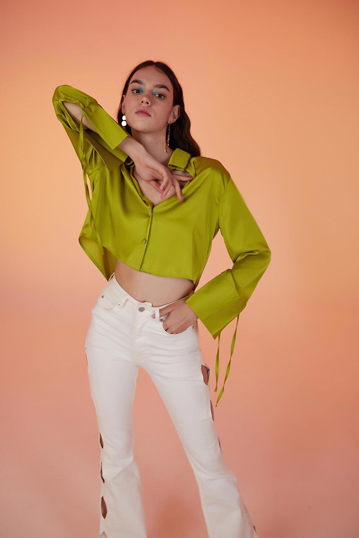 Özel Dokulu Saten Crop Silky Gömlek Yeşil