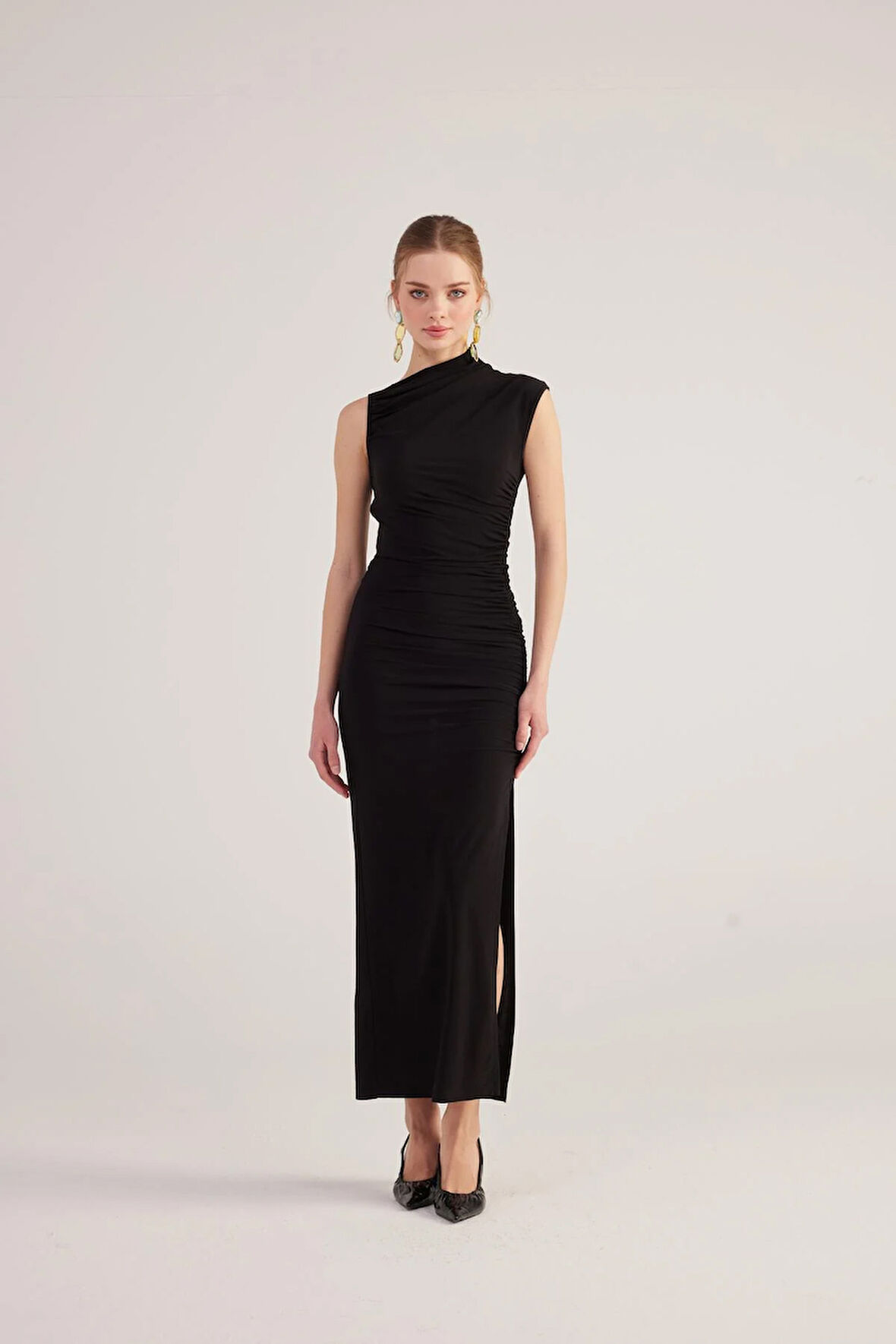 Büzgü detaylı Yırtmaçlı Uzun Lily Elbise Siyah