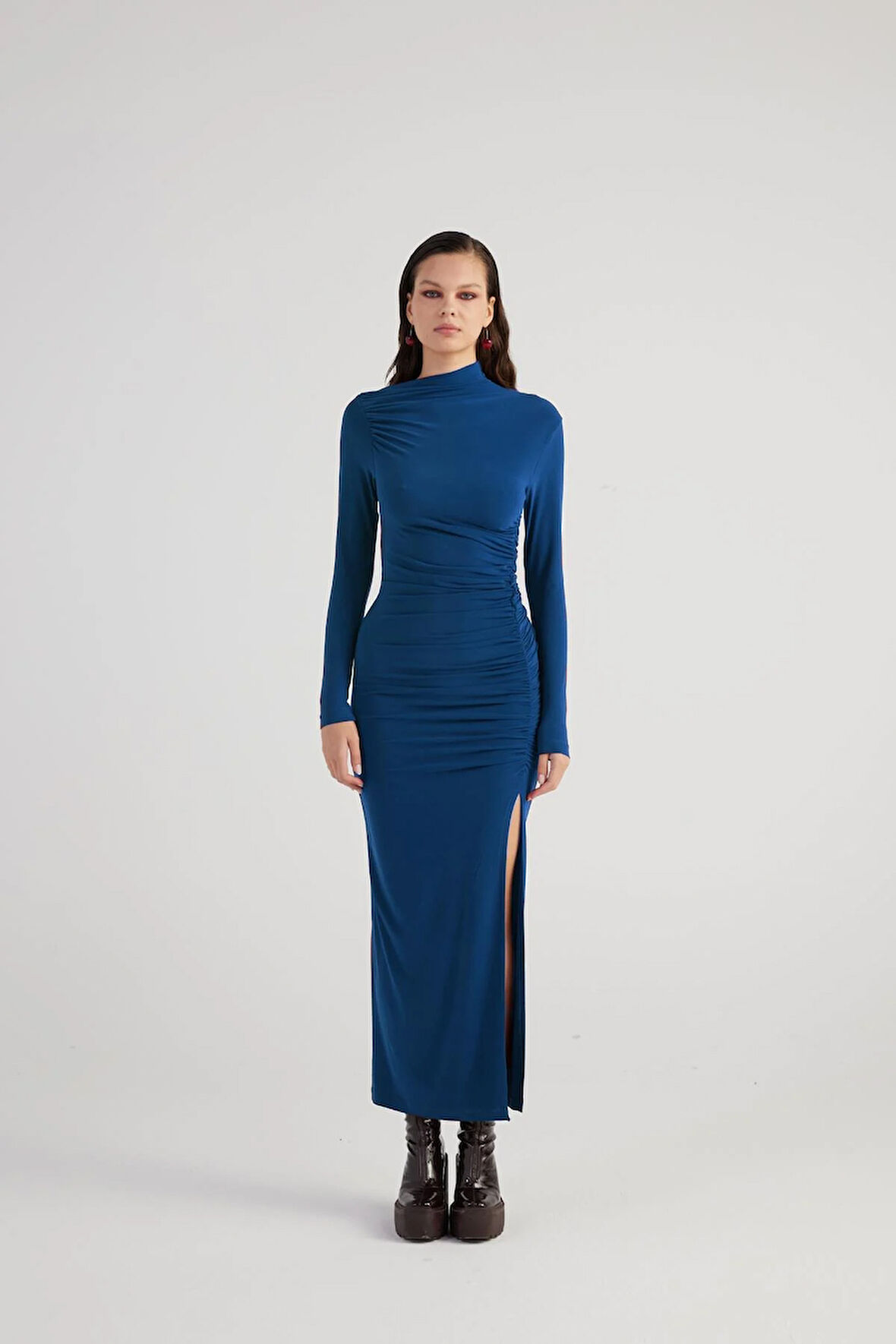 Drapeli Yırtmaçlı Uzun Yasmiin Elbise Mavi