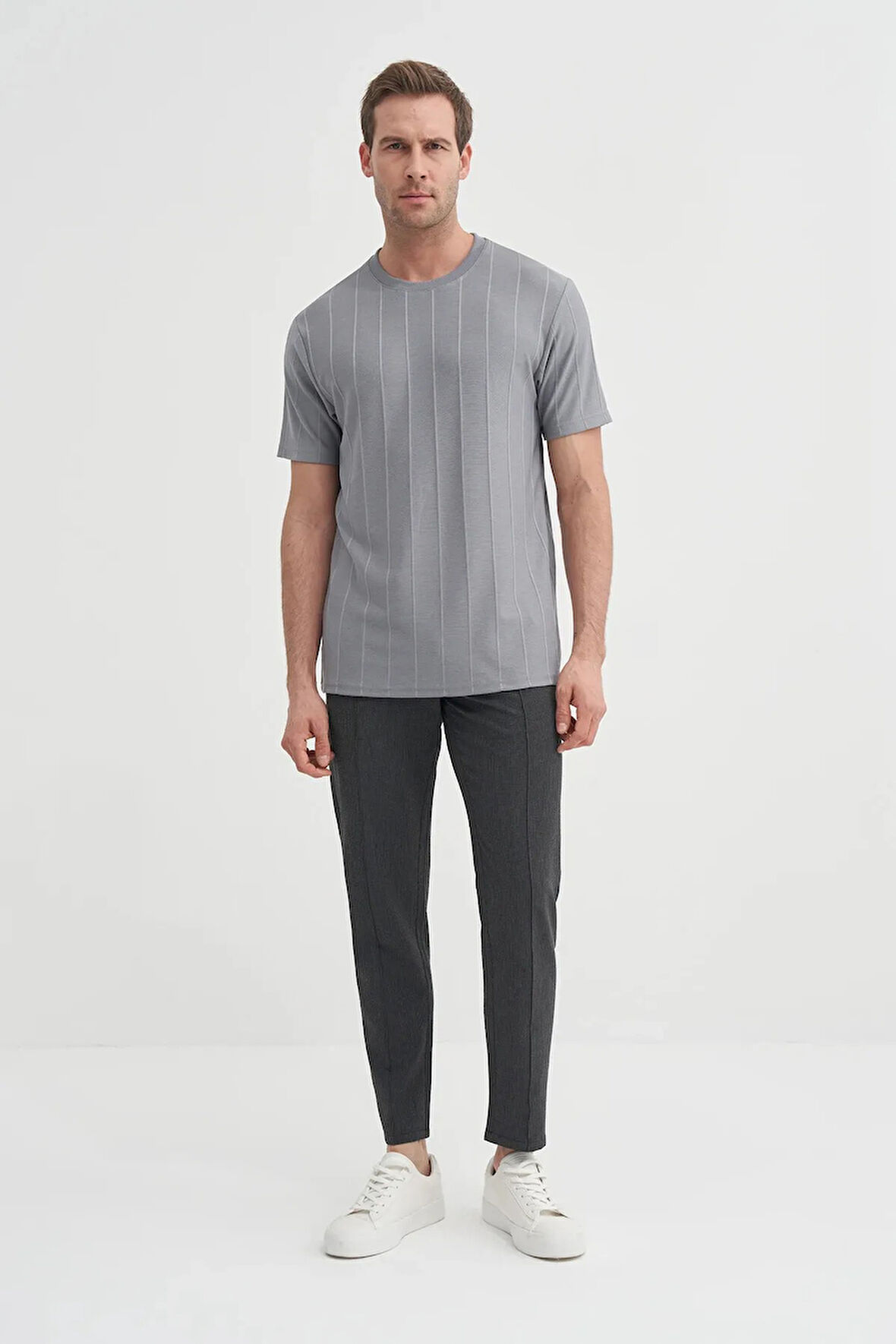 Cazador Regular Fit Bisiklet Yaka İnce Çizgili tişört