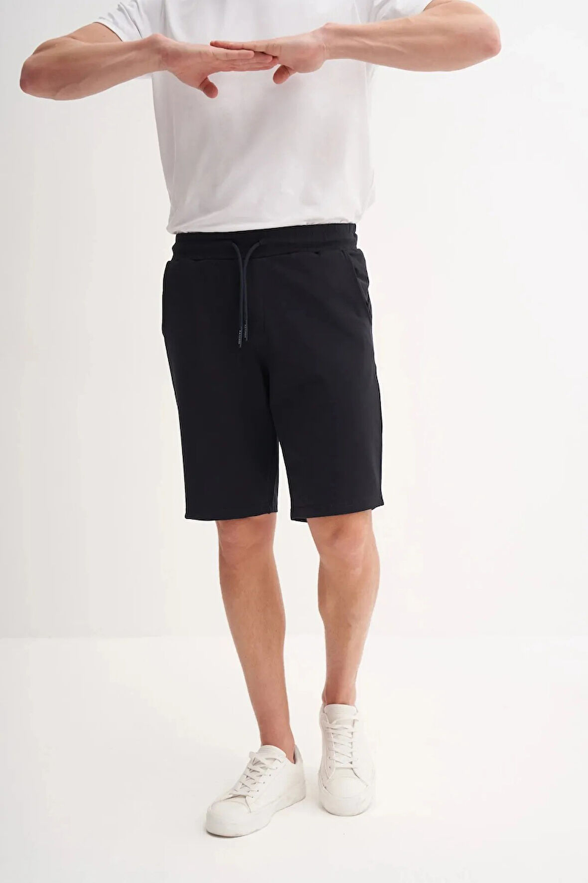 Cazador Slim Fit Dar Paça Likralı Örme Bermuda Şort 6082