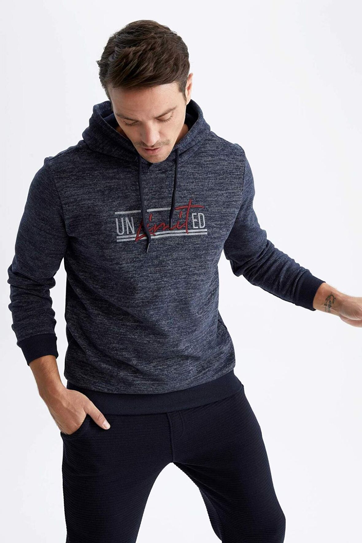 DeFacto Regular Fit Sweatshirt S7878AZ22WNNV64