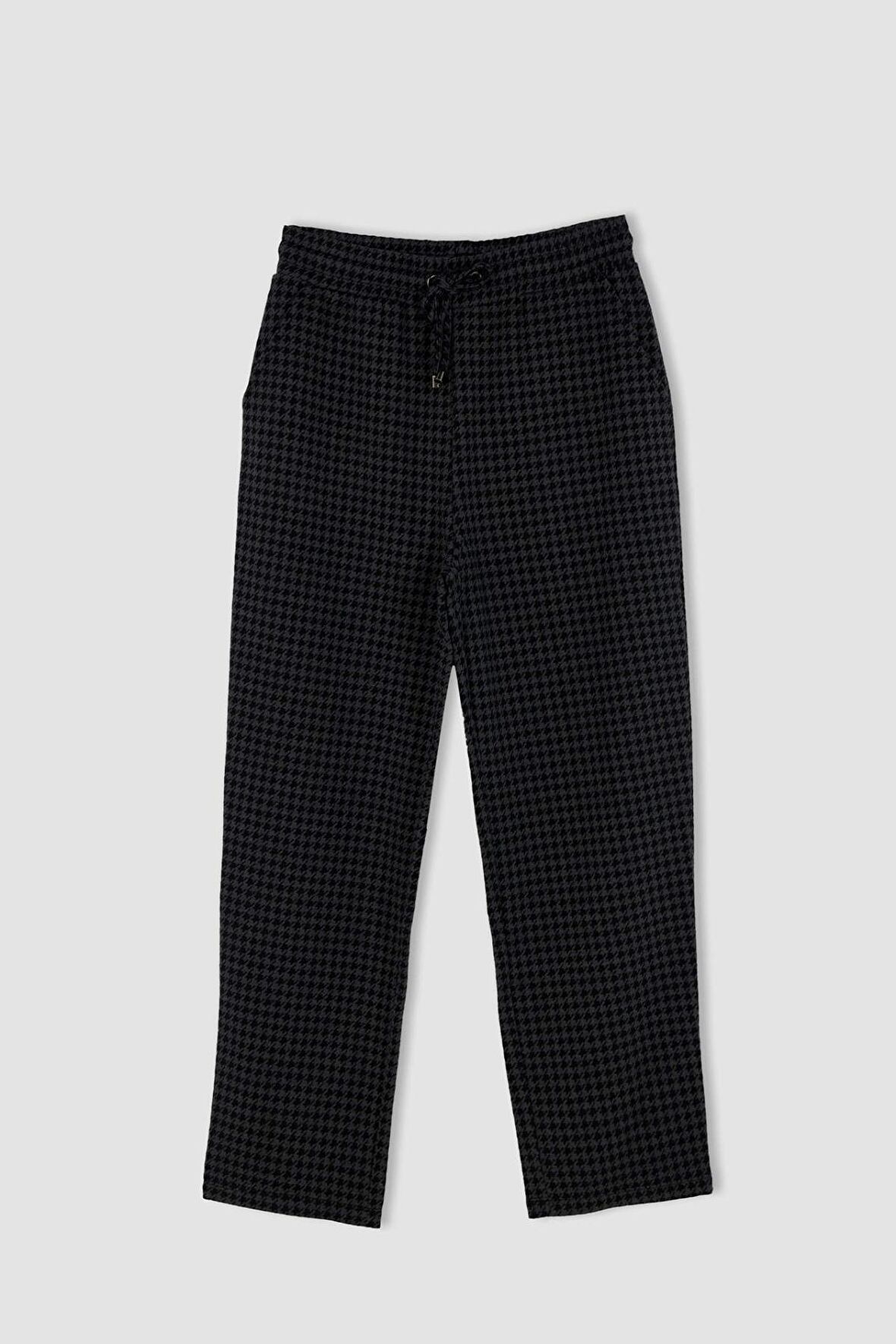 DeFacto Kazayağı Desenli Beli Bağcıklı Relax Fit Jogger Pantolon T4089AZ22AUAR89