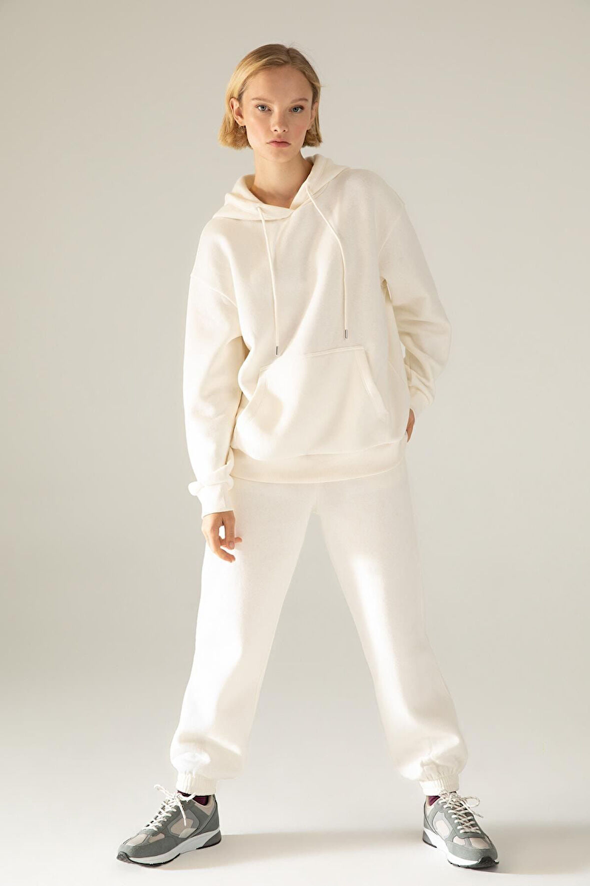 Relax Fit Kapüşonlu Kalın Sweatshirt