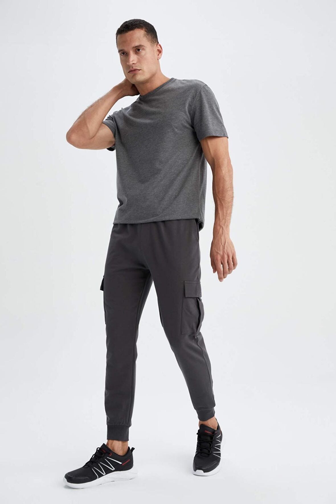 DeFacto Regular Fit Kargo Cepli Jogger Eşofman Altı U8796AZ22AUAR63