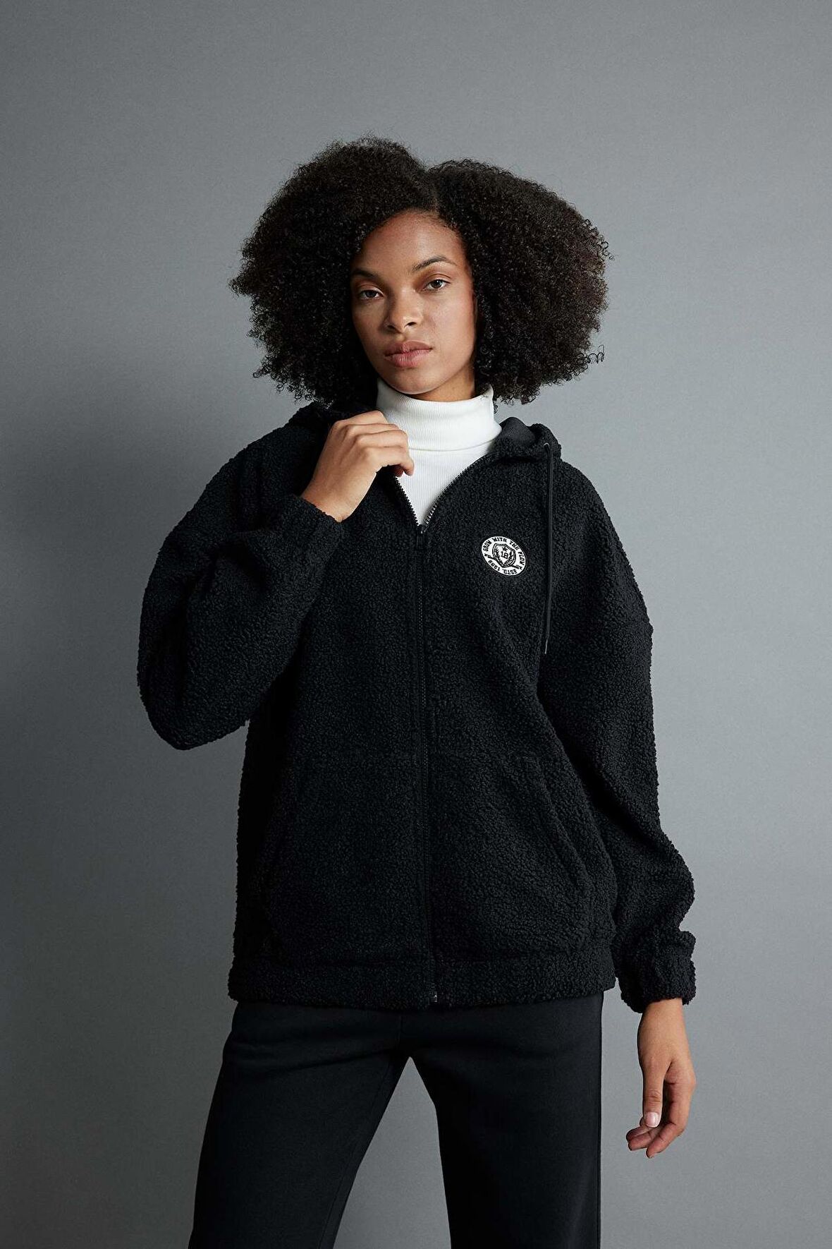 DeFacto Oversize Fit Kapüşonlu Pelüş Fermuarlı Sweatshirt Y2648AZ23WNBK81